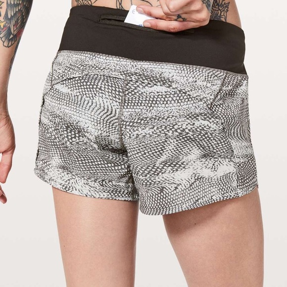 SOLD💕Lululemon Run Times Short II *4” EUC - Picture 5 of 9